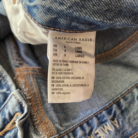 American Eagle Ripped Jeans - Picture 8 of 8